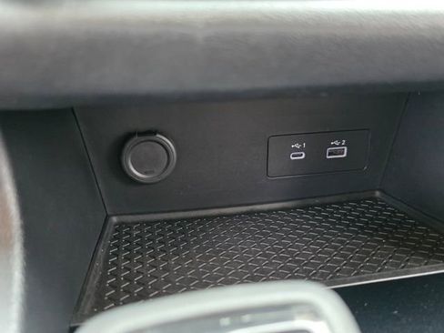 Used 2025 Nissan Pathfinder SV FWD image 34