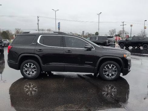 Used 2023 GMC Acadia SLT w/ GMC Pro Grade Package AWD/4WD image 9