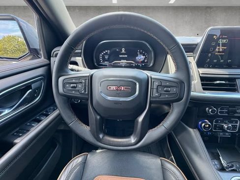 Used 2024 GMC Yukon AT4 w/ Technology Package AWD/4WD image 21
