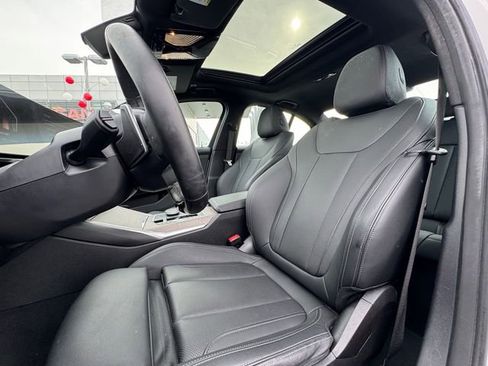 Used 2025 BMW 330i Sedan image 15