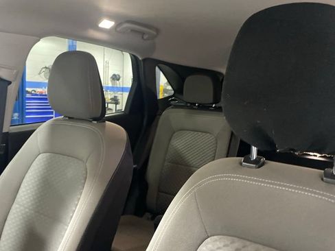 Used 2021 Ford Escape SE w/ Convenience Package FWD image 4