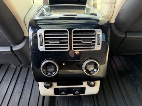 Used 2021 Land Rover Range Rover P525 Westminster Edition LWB AWD/4WD image 24