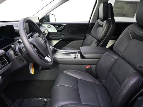 New 2026 Lincoln Aviator Reserve AWD/4WD image 11