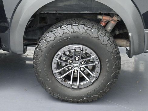Used 2020 Ford F150 Raptor w/ Equipment Group 802A Luxury AWD/4WD image 39