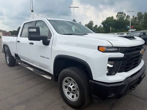 Used 2024 Chevrolet Silverado 3500 W/T w/ WT Convenience Package AWD/4WD image 3