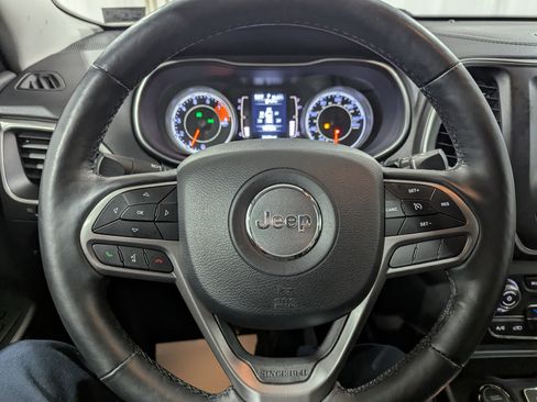 Used 2019 Jeep Cherokee Latitude Plus w/ Cold Weather Group image 14