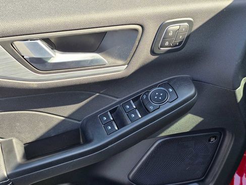 Used 2024 Ford Escape SE w/ PHEV Premium Package FWD image 24