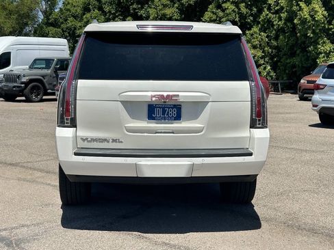 Used 2015 GMC Yukon XL SLT w/ Open Road Package AWD/4WD image 4