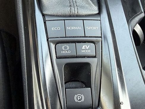 Used 2025 Toyota Camry LE FWD image 22