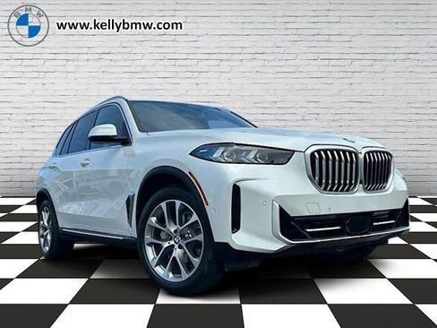 Certified 2025 BMW X5 xDrive40i w/ Climate Comfort Package AWD/4WD image 1