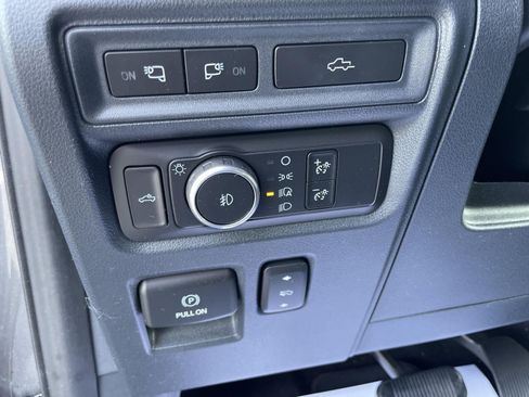 Used 2021 Ford F150 Lariat AWD/4WD image 24