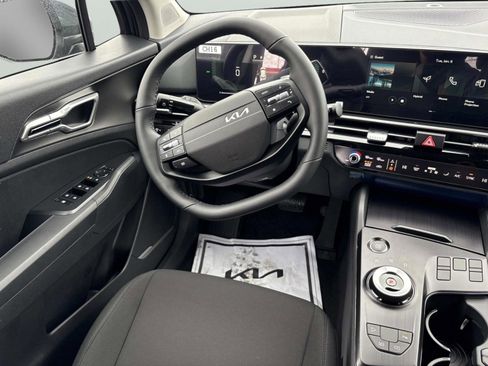 New 2026 Kia Sportage LX FWD image 13