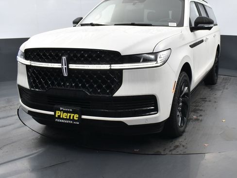 New 2025 Lincoln Navigator L Reserve w/ Jet Appearance Package image 2