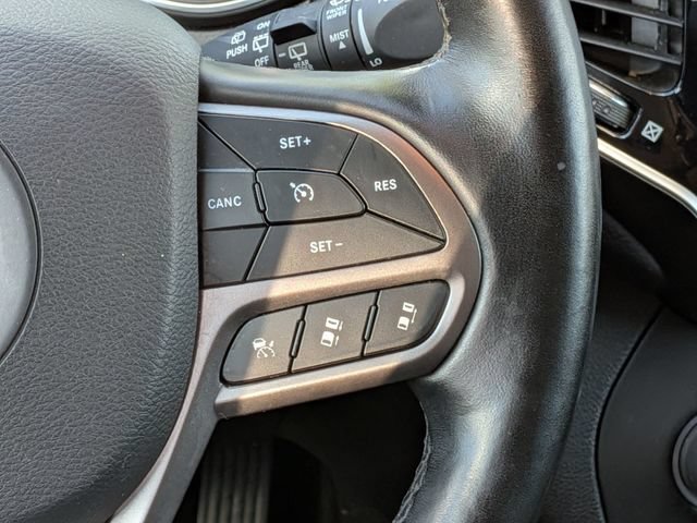 Certified 2021 Jeep Cherokee Limited w/ Elite Package AWD/4WD image 22