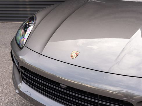 Certified 2023 Porsche Cayenne Coupe AWD/4WD image 10