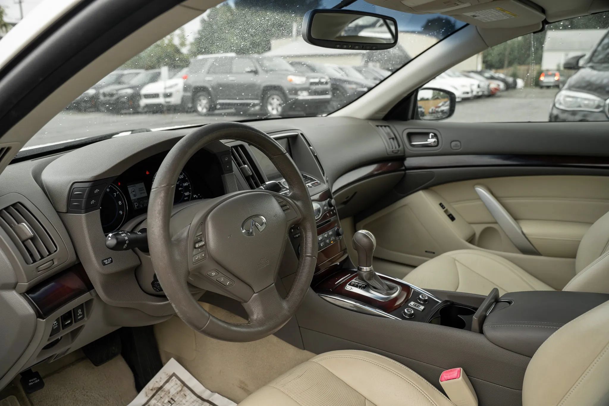 Used 2012 INFINITI G37 Convertible w/ Premium Pkg RWD image 6