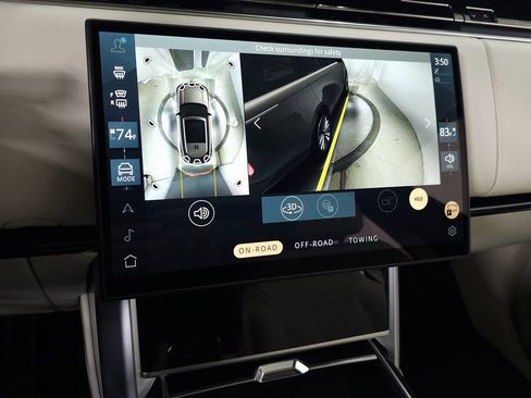 Used 2025 Land Rover Range Rover SE image 35