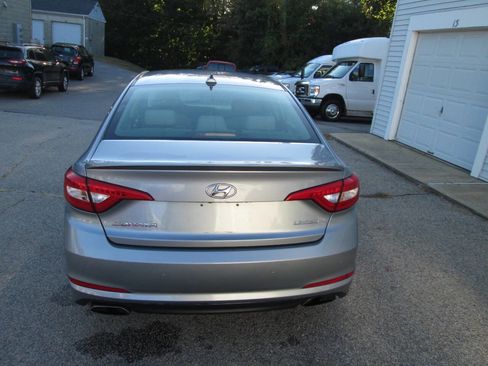 Used 2017 Hyundai Sonata Limited w/ Ultimate Package 04 image 9
