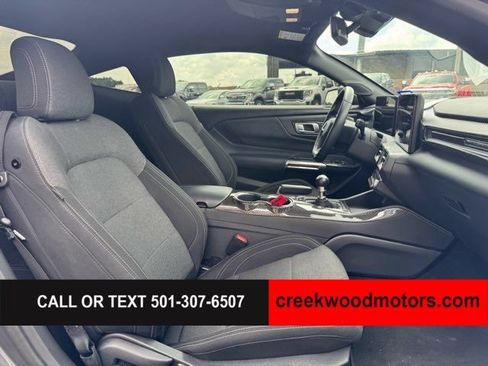 Used 2025 Ford Mustang GT w/ GT Performance Package RWD image 11
