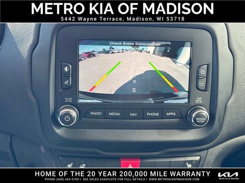 Used 2017 Jeep Renegade Altitude AWD/4WD image 22