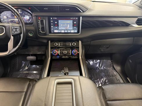 Used 2022 GMC Yukon XL Denali w/ Denali Ultimate Package AWD/4WD image 40