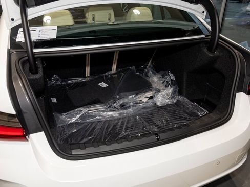 New 2026 BMW 330i xDrive Sedan w/ Convenience Package image 11