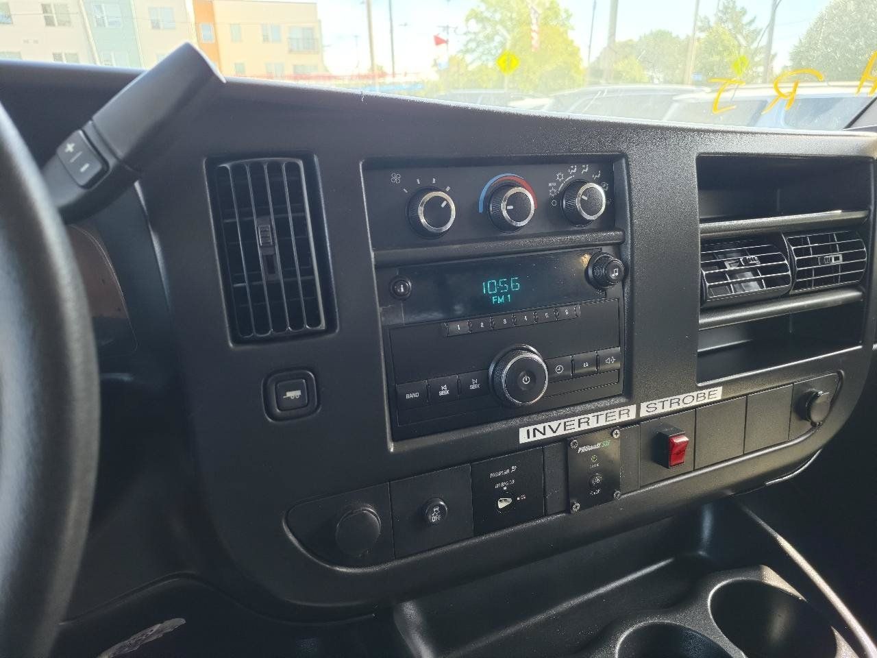 Used 2013 Chevrolet Express 2500 RWD image 25