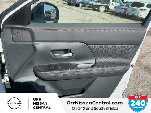 New 2026 Nissan Kicks SR FWD image 10