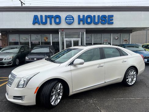 Used 2013 Cadillac XTS Platinum AWD/4WD image 9