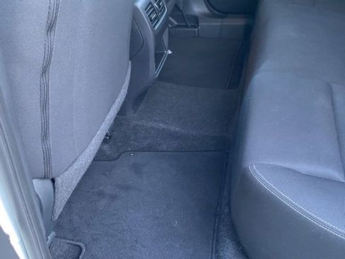 Used 2023 Nissan Rogue S image 21