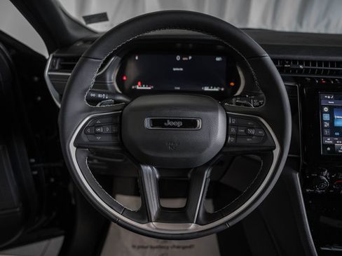 New 2025 Jeep Grand Cherokee Laredo X image 27