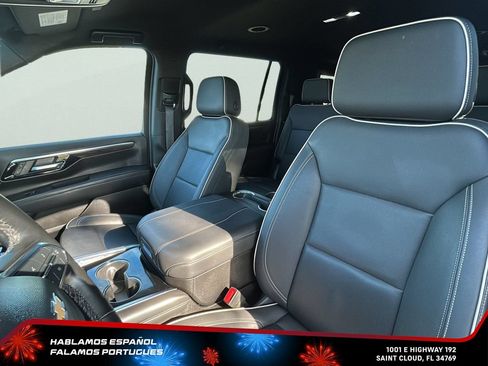 Certified 2025 Chevrolet Suburban Premier RWD image 24