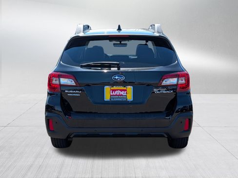 Used 2018 Subaru Outback 2.5i Limited AWD/4WD image 6