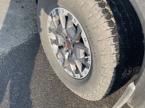 Used 2025 Nissan Frontier PRO-4X w/ Pro Premium Package image 8