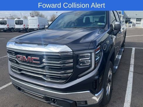 Used 2023 GMC Sierra 1500 SLT w/ SLT Premium Package image 2
