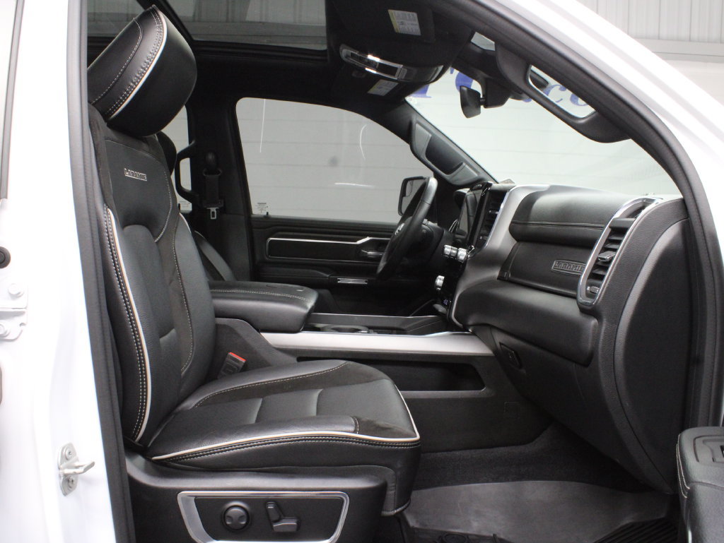 Used 2025 RAM 1500 Laramie w/ Sport Appearance Package AWD/4WD image 33