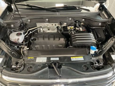 Used 2025 Volkswagen Atlas Cross Sport SE image 21