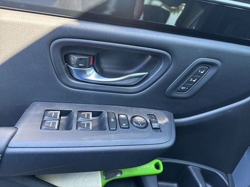 Used 2024 Honda Pilot Touring image 7