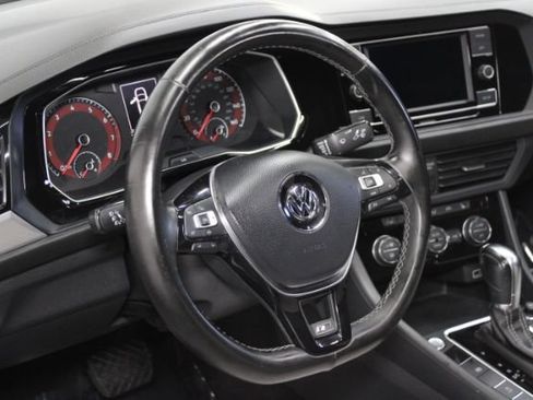 Used 2019 Volkswagen Jetta R-Line w/ R-Line Cold Weather Package FWD image 15