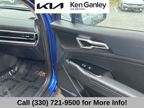Certified 2025 Kia Sportage EX image 59