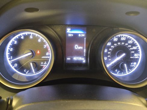 Used 2021 Toyota Camry LE w/ Carpet Mat Package (TMS) image 23