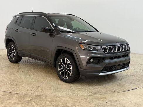 Used 2023 Jeep Compass Limited AWD/4WD image 7