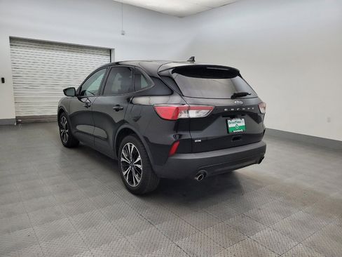 Used 2022 Ford Escape SE w/ SE Sport Appearance Package image 5