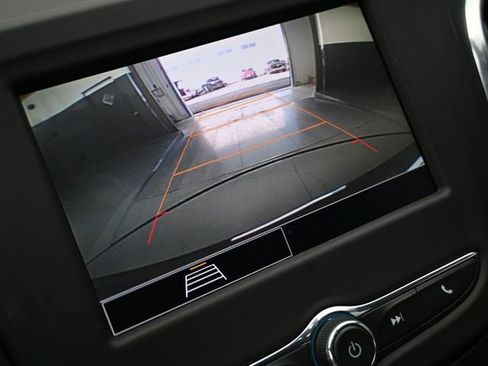 Used 2023 Chevrolet Equinox LT image 32