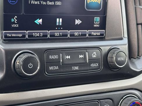 Used 2015 Chevrolet Colorado Z71 AWD/4WD image 19