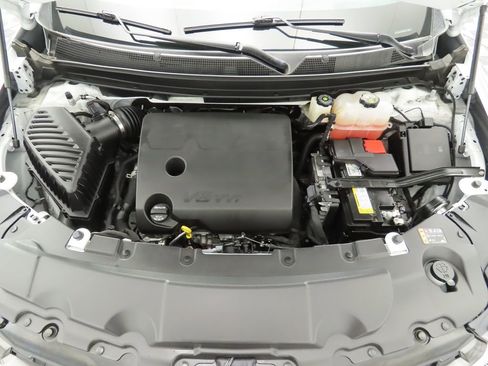 Used 2023 Chevrolet Traverse RS w/ LPO, Roadside Safety Package image 30