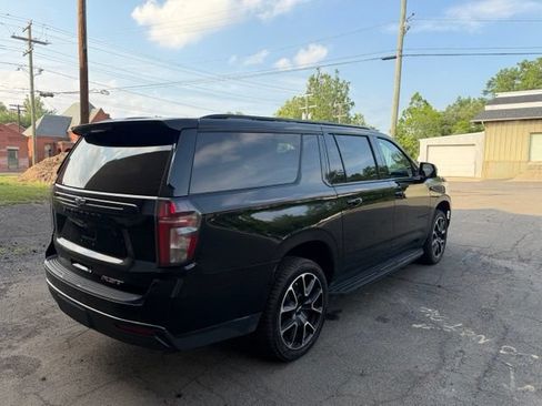 Used 2024 Chevrolet Suburban RST w/ Luxury Package AWD/4WD image 5