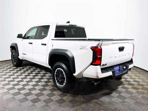 Used 2024 Toyota Tacoma TRD Off-Road image 6