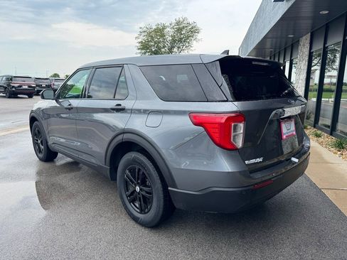 Used 2023 Ford Explorer 4WD image 3