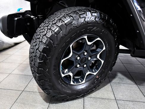 Used 2023 Jeep Wrangler Unlimited Rubicon 4xe w/ Cold Weather Group AWD/4WD image 7